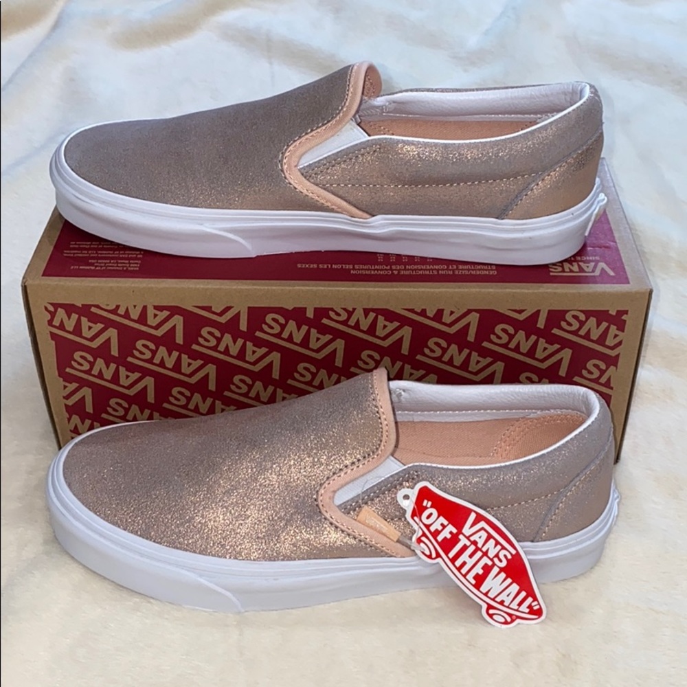 🎊host pick🎊Vans classic slip-on rose gold brand new!!!